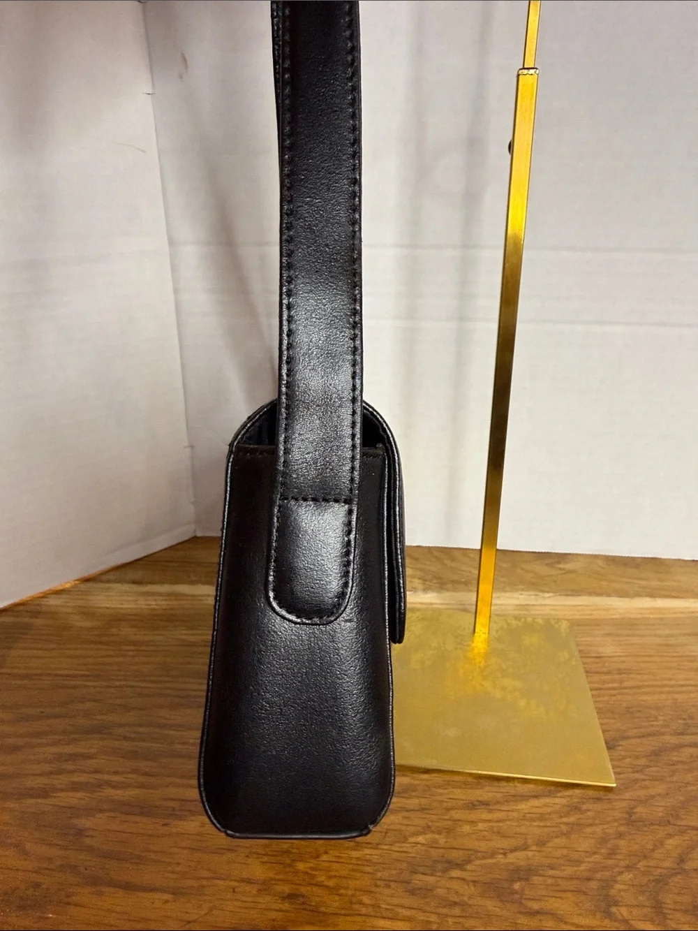 Eddie Bauer Black Genuine Leather Shoulder Bag Minimalist Shoulder Purse EUC